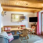 Апартаменты Gamsbock Panorama View Balkon, Gartensauna, Garten, Grillplatz